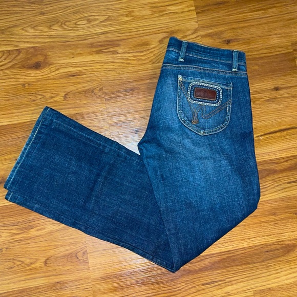 đź–¤CITIZENS OF HUMANITYđź–¤ Low Waist Boot Cut Jeans - Picture 1 of 8